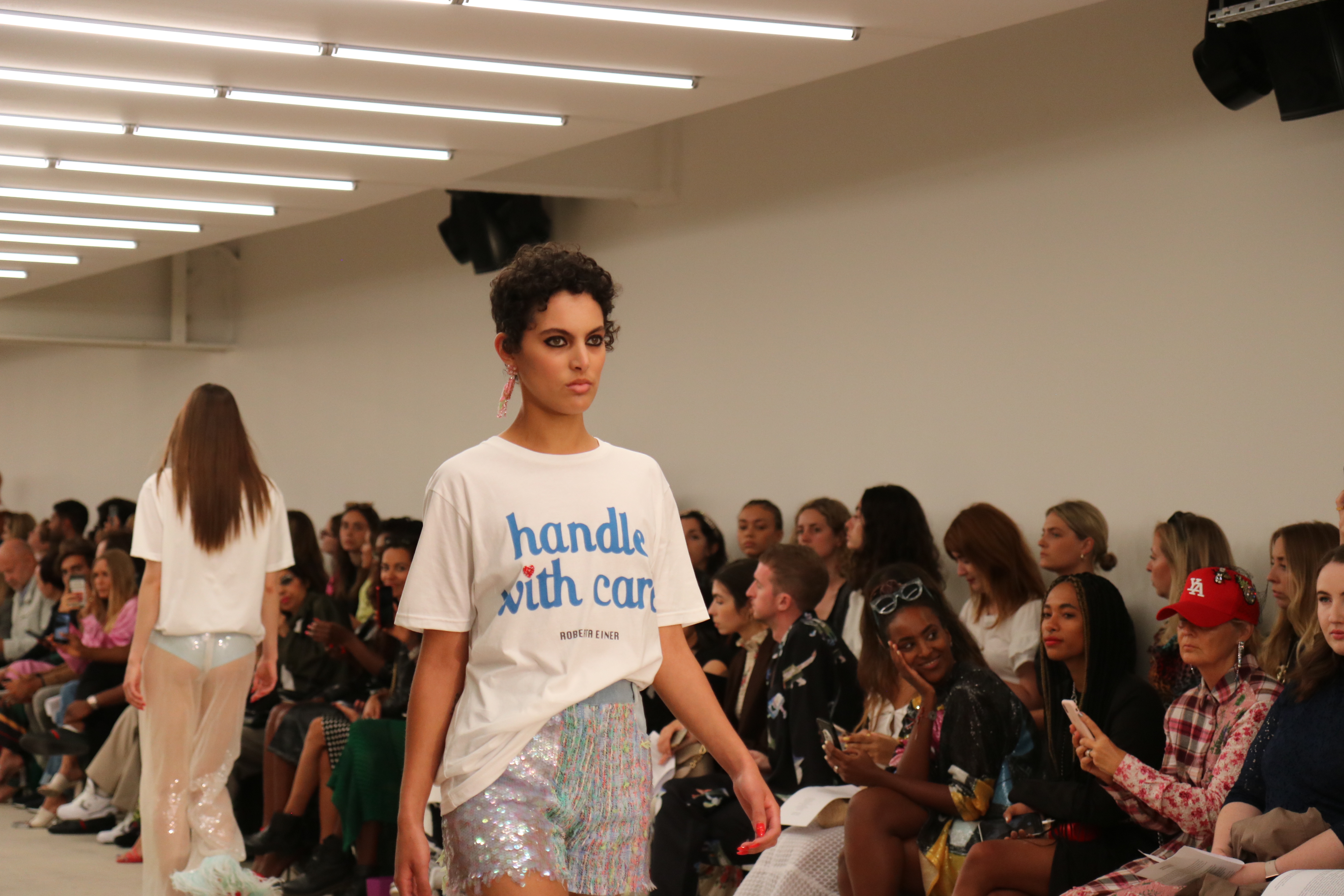 Pasarela de Roberta Einer durante London Fashion Week