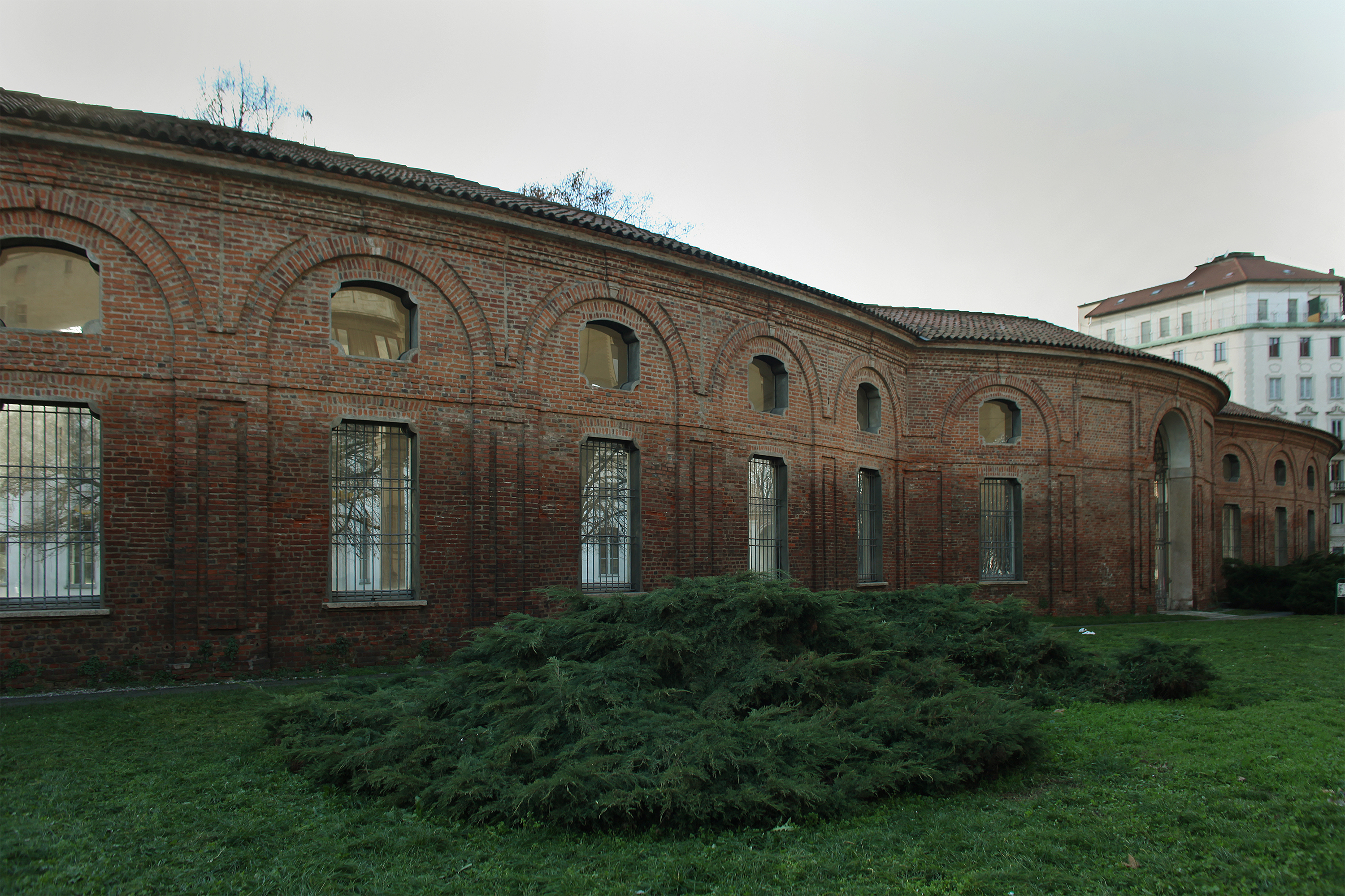 Exterior de la Rotonda della Besana en Milán, sede de Milano Moda Graduate; fotografía de archivo de 2021