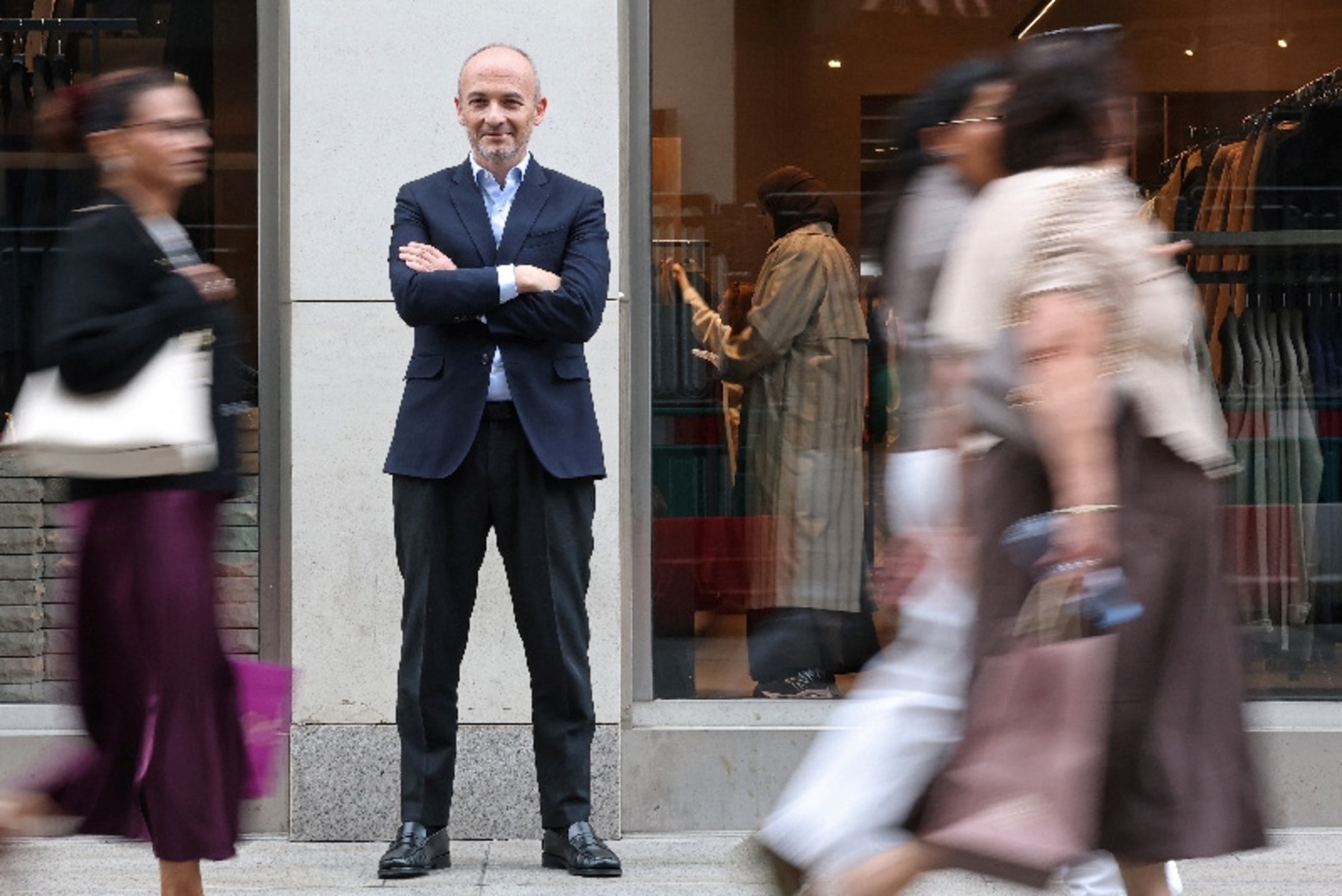 Óscar García Maceiras, CEO de Inditex, frente a una tienda Zara en Londres