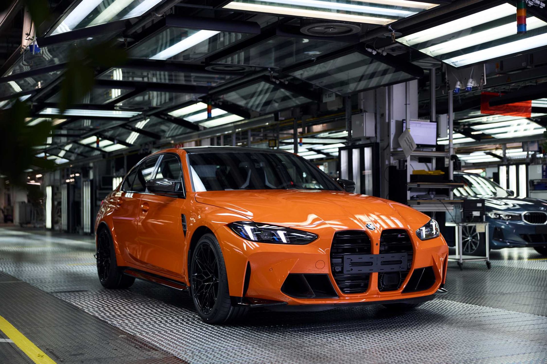 BMW M3 Fire Orange III del hito de un millón de BMW M en la planta de Múnich